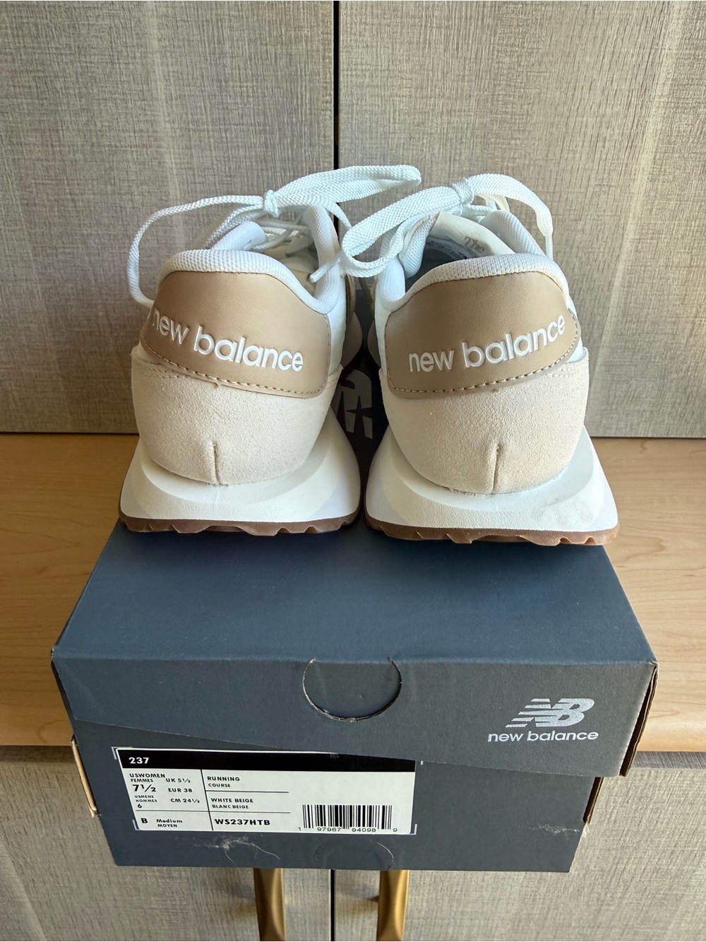 BNIB New Balance White & Beige 237 Runner Sneakers 7.5 / 5.5 UK / 24.5cm/ 38 EUR - Picture 2 of 5